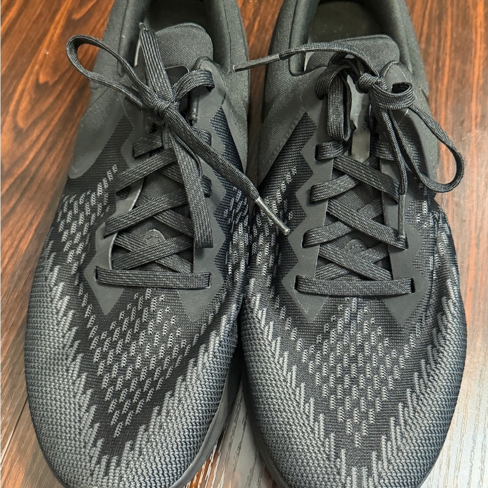 Nike Zoom Men’s size 9.5 Women’s size 11